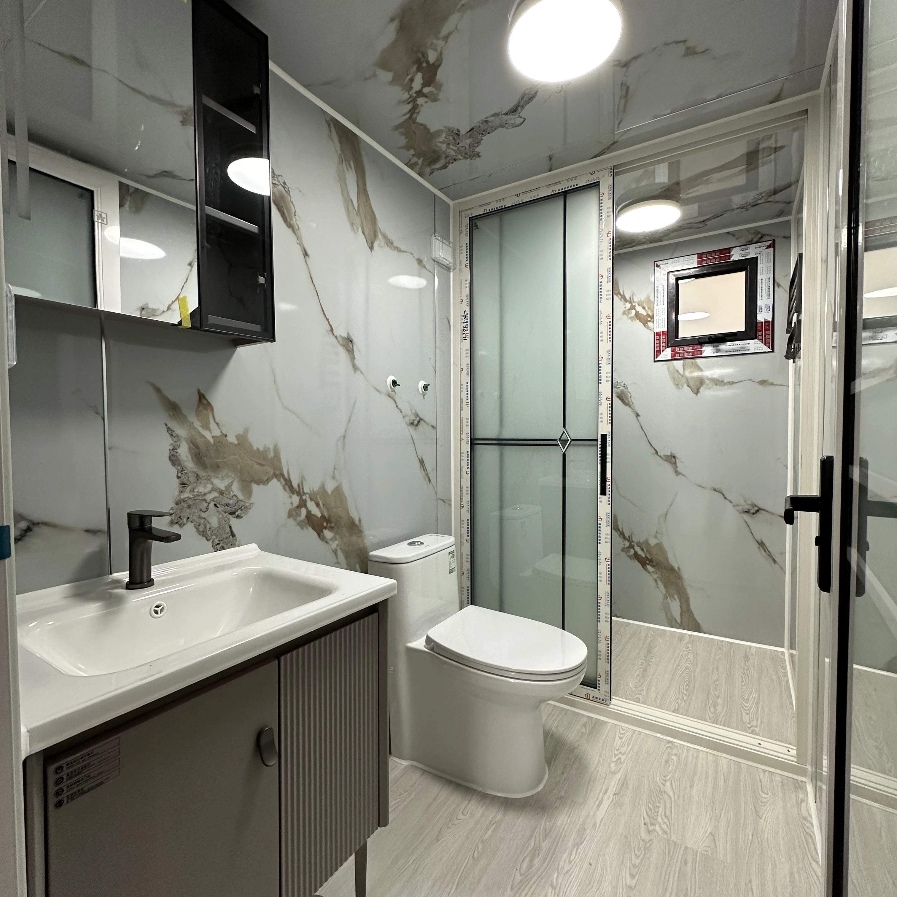 30ft Double-Wing Expandable Container House view