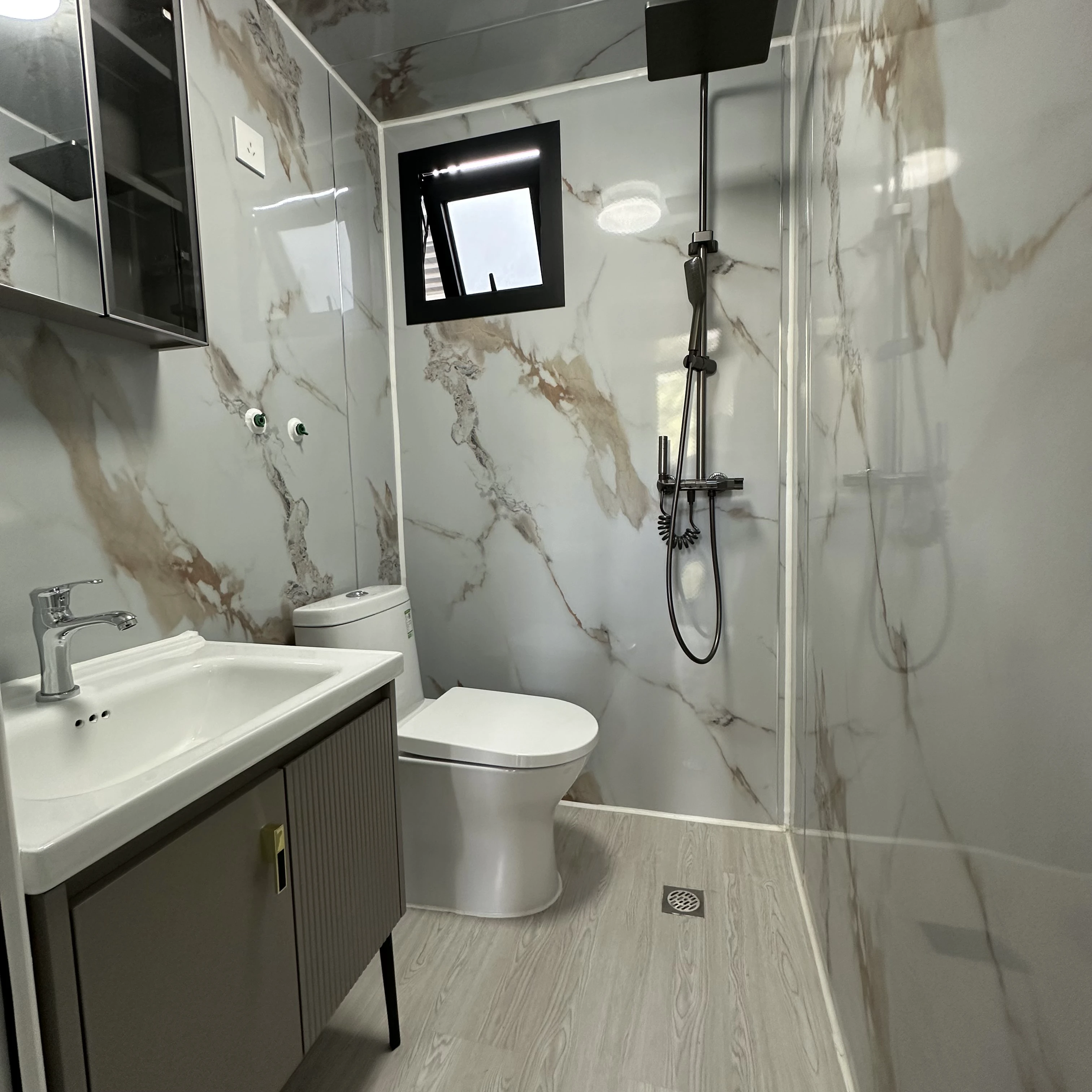 10ft Double-Wing Expandable Container House view 
