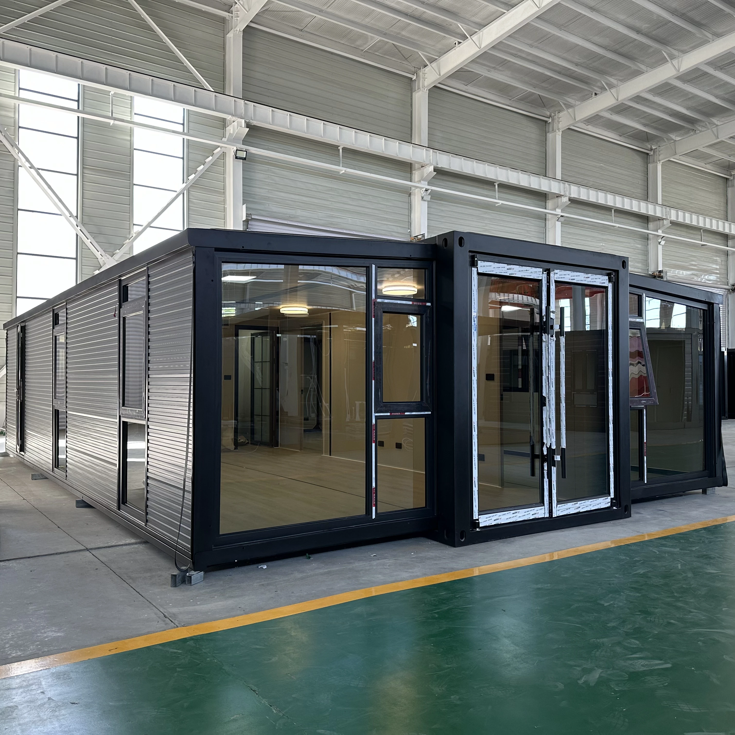 30ft Double-Wing Expandable Container House view 
