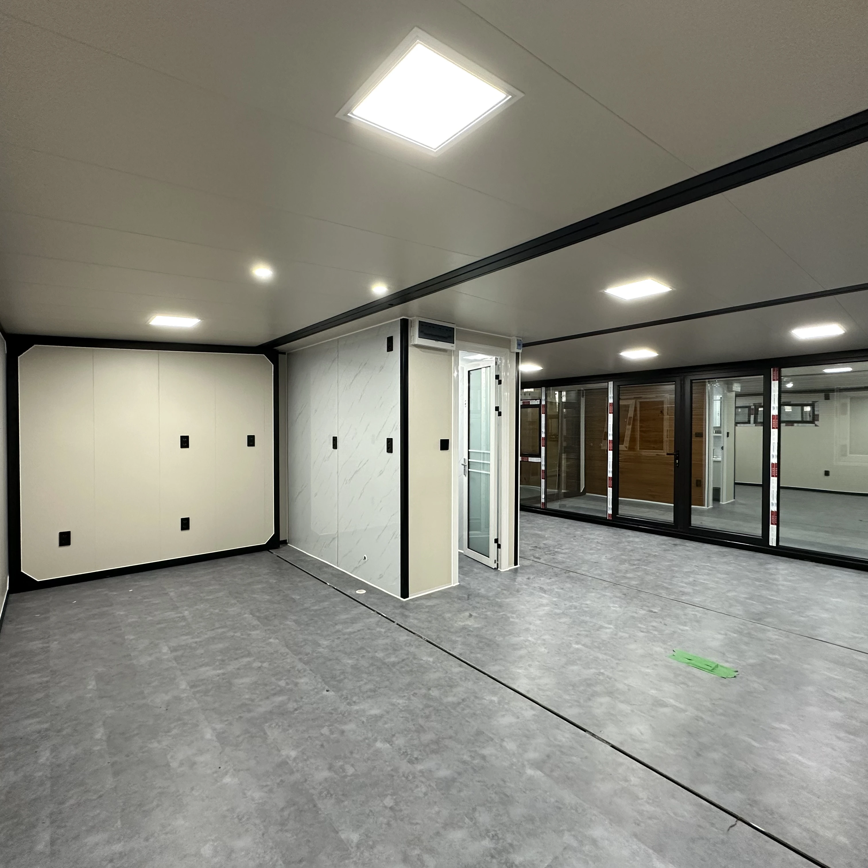 20ft Double-Wing Expandable Container House view 