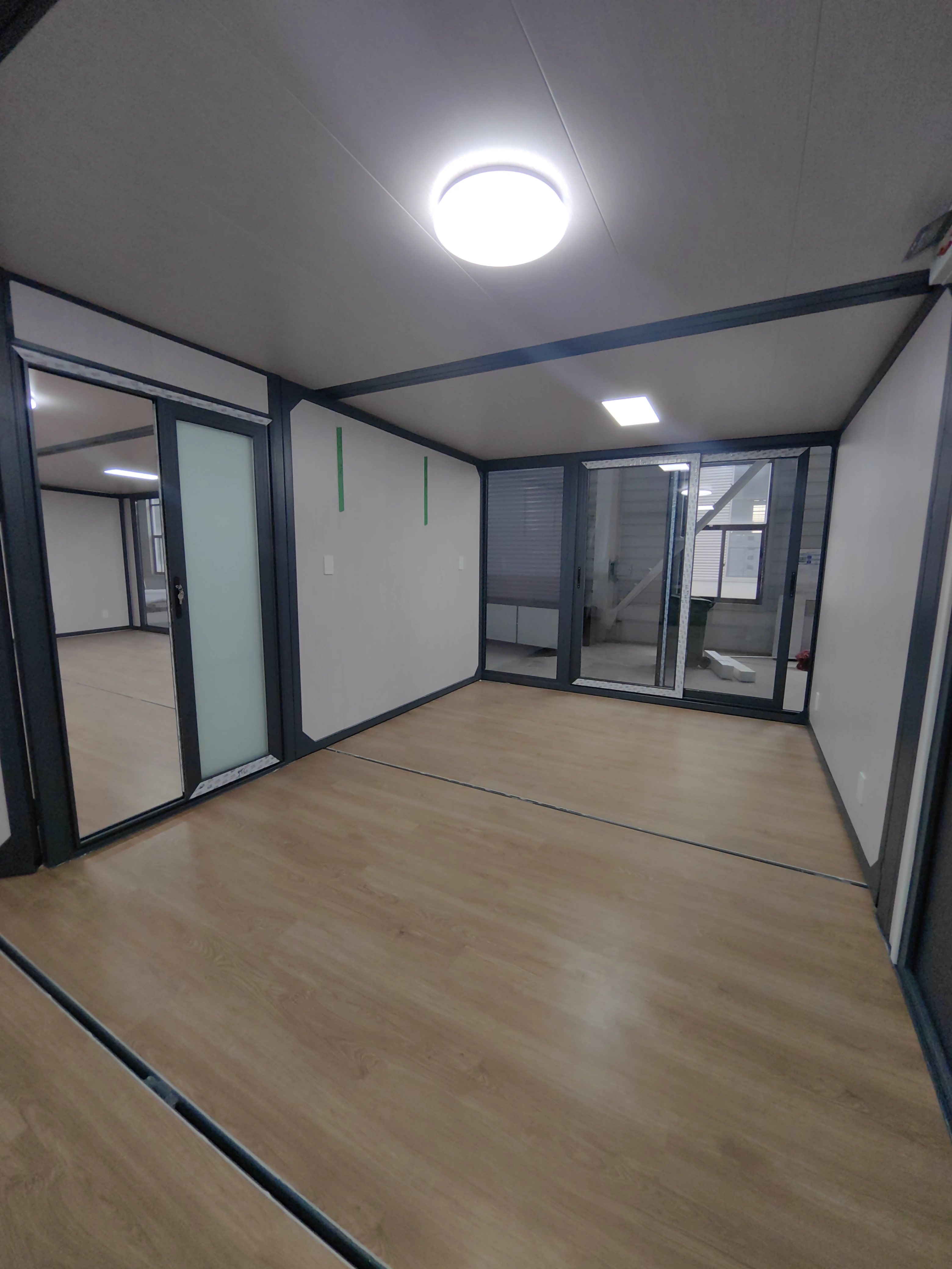 40ft Double-Wing Expandable Container House view 